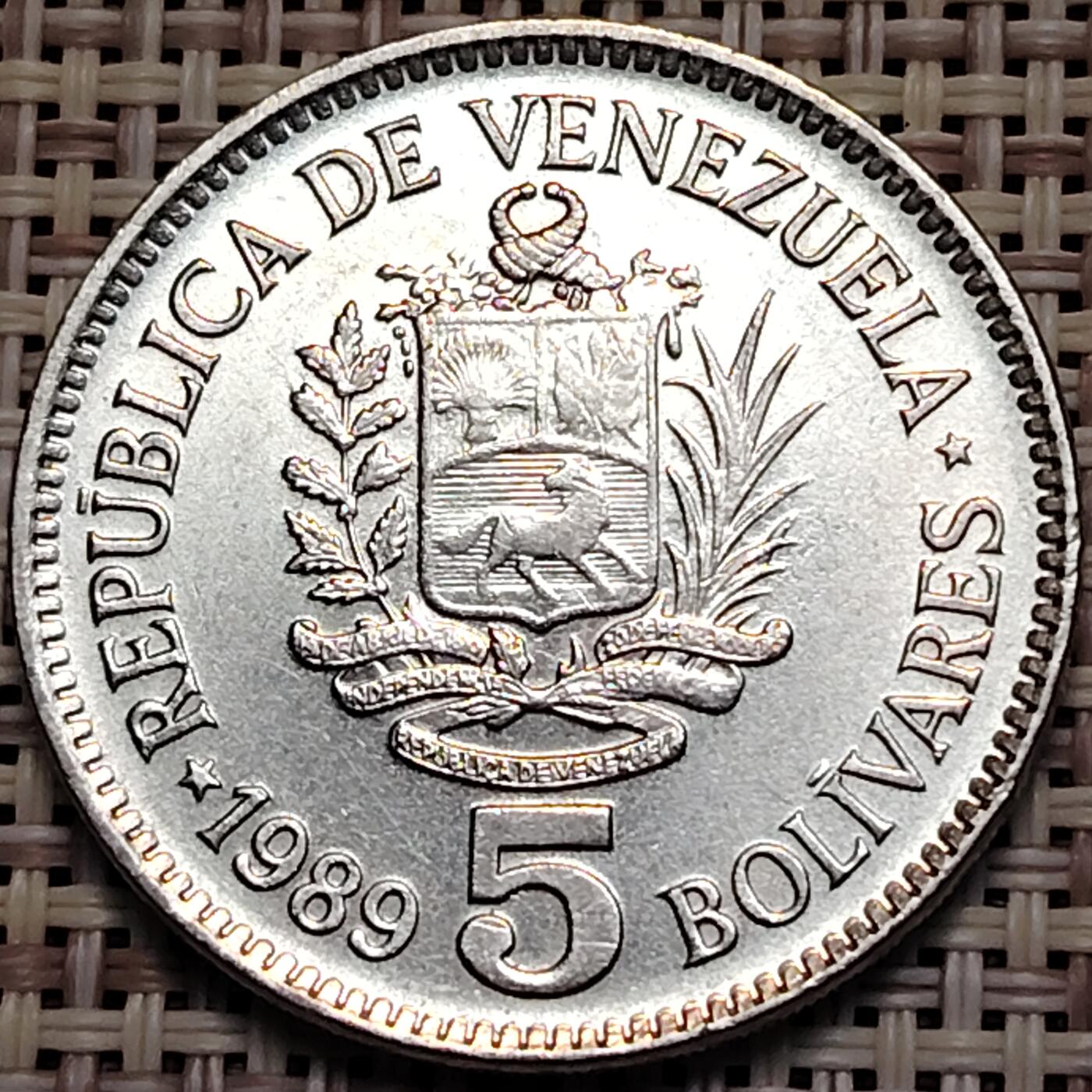 布加迪🐬～世界钱币(上海)🌾第 247 期 /  各国套币和散币 委内瑞拉🇻🇪 1989年 5玻利瓦尔 31mm 镍包钢币 小头版