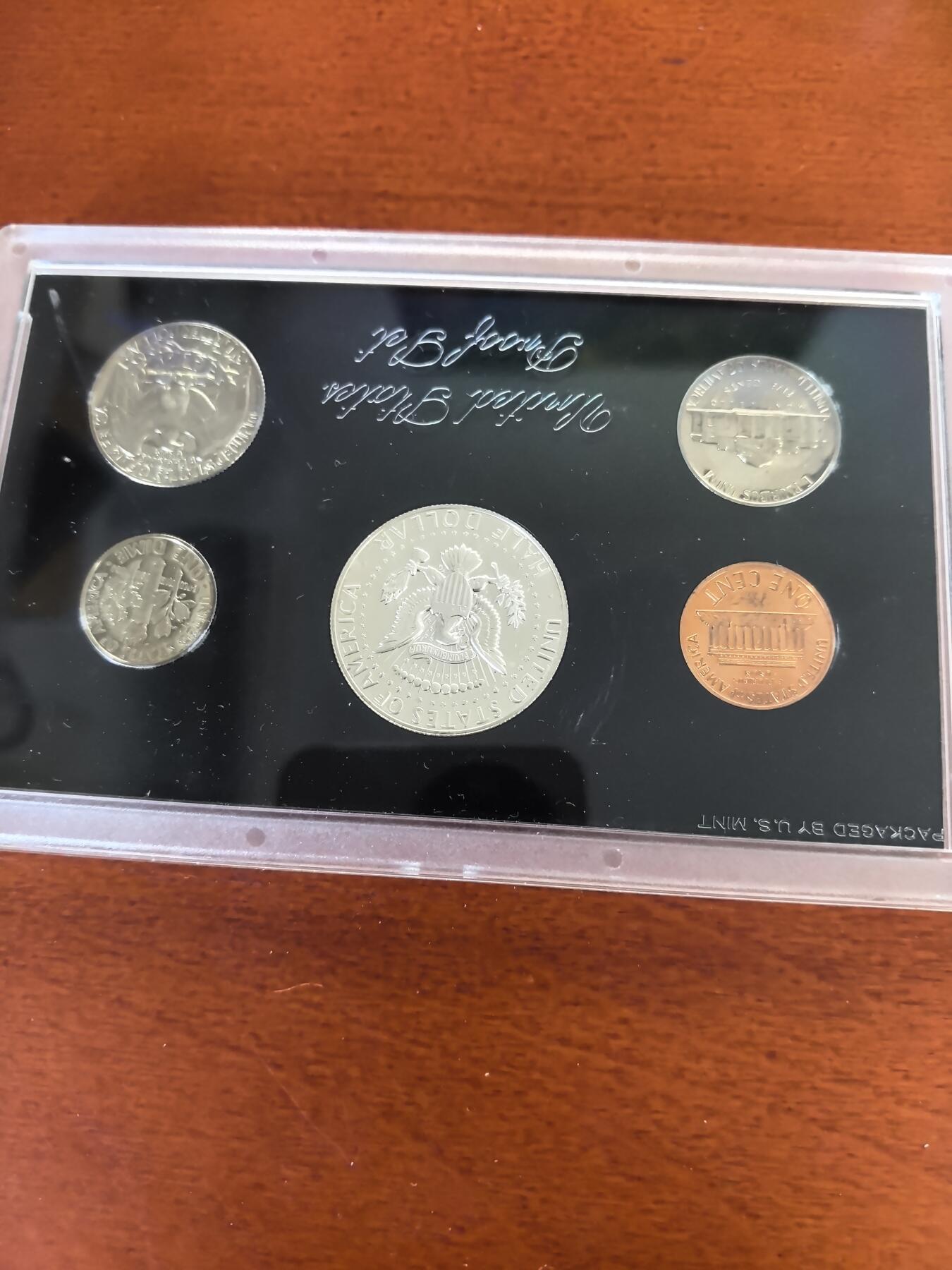 长老汇蛇年精选第五十五场拍卖 1969美国5枚精制套币，含肯尼迪半圆银币1枚