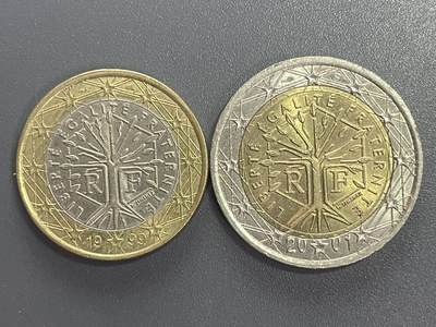回流1001-2 - 法国1、2欧元双金属币两枚