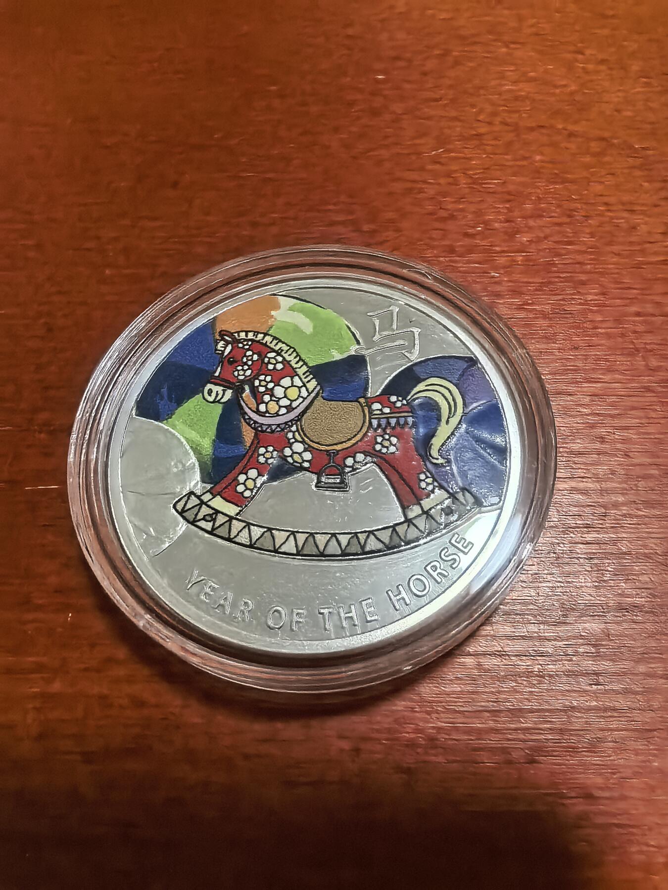 长老汇蛇年精选第五十六场拍卖 2014纽埃马年彩色精制银币，16.81克925银，卡装