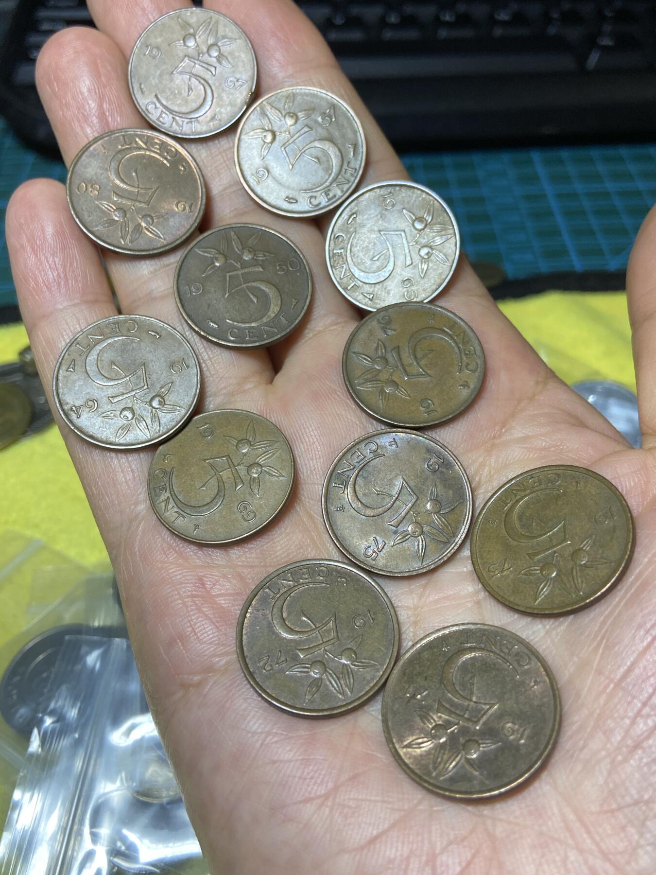 2025年第一百零一场(总第一百二十七场）外国好品散币(免佣金) 荷兰🇳🇱5分12枚：1950年57年64年65年67年69年80年71年72年75年76年(朱莉安娜女王时期，含首发年、关门年，鱼标、鸡标、鸡加星标三个版)