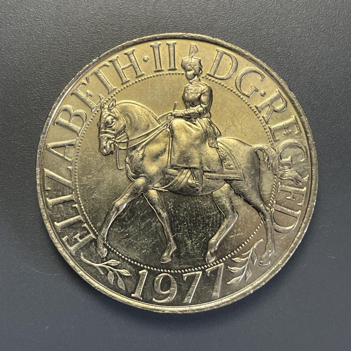双节特辑1001 英国1977年1克朗伊丽莎白女王登基25周年纪念币