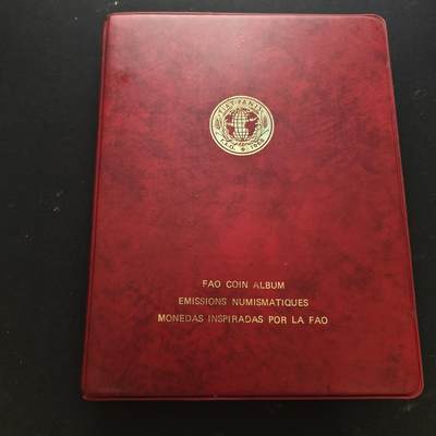 【全场包邮】纯粹捡漏拍465场 - 【收藏工具】世界各国FAO纪念币定位红册（共4页）-带说明