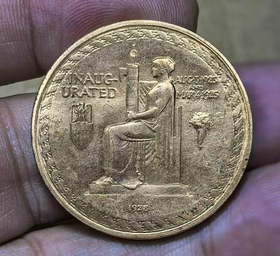 北京马甸外国币专卖第145期，外国币专场，陆续上拍，欢迎关注 美国第30任总统卡尔文·柯立芝纪念章。材质为88.5%铜、6%锌、3.5%锰、2%镍，直径为26.5毫米