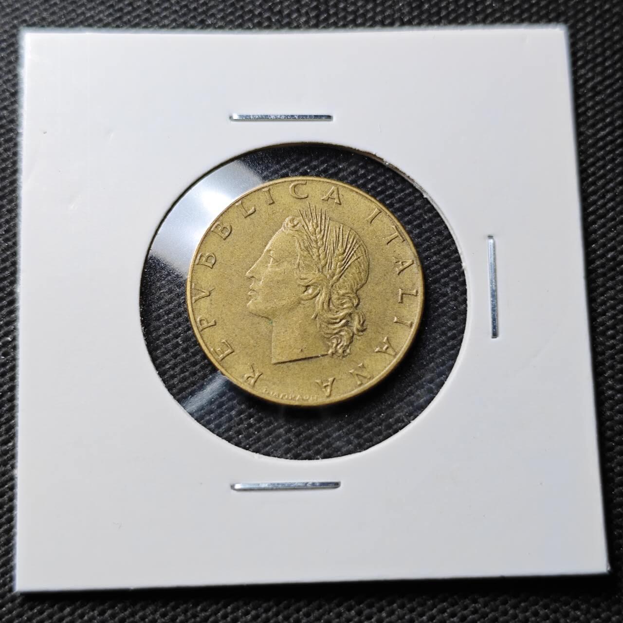KK钱币收藏小铺 第353场 2月预留时间 周末发货  1957意大利20里拉 好品