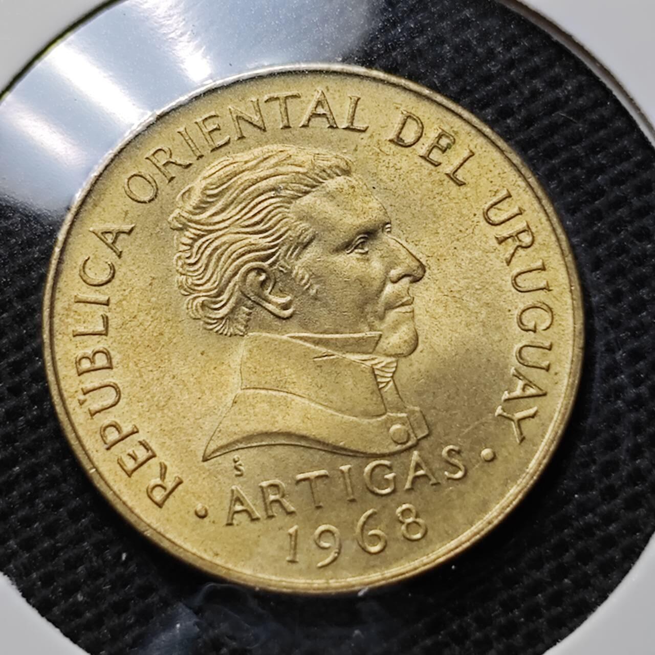 KK钱币收藏小铺 第352场 2月预留时间 周末发货 1968乌拉圭5比索铜币 好品 