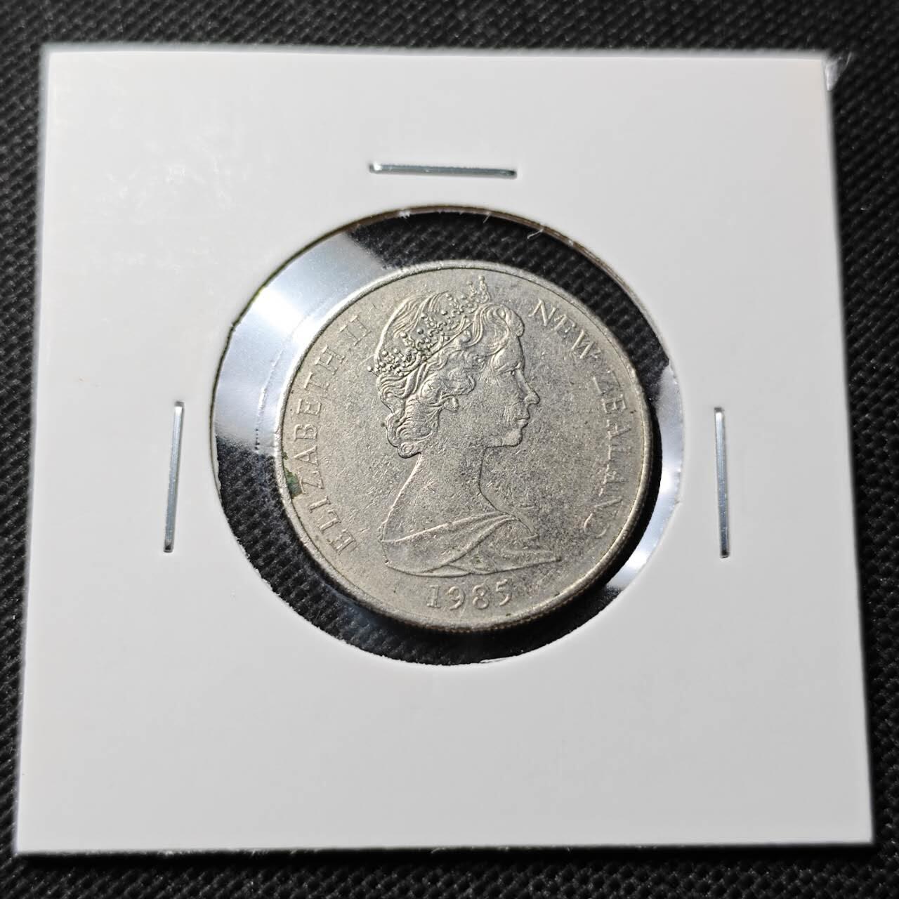 KK钱币收藏小铺 第352场 2月预留时间 周末发货  1985新西兰10分 加拿大代铸 浅雕版