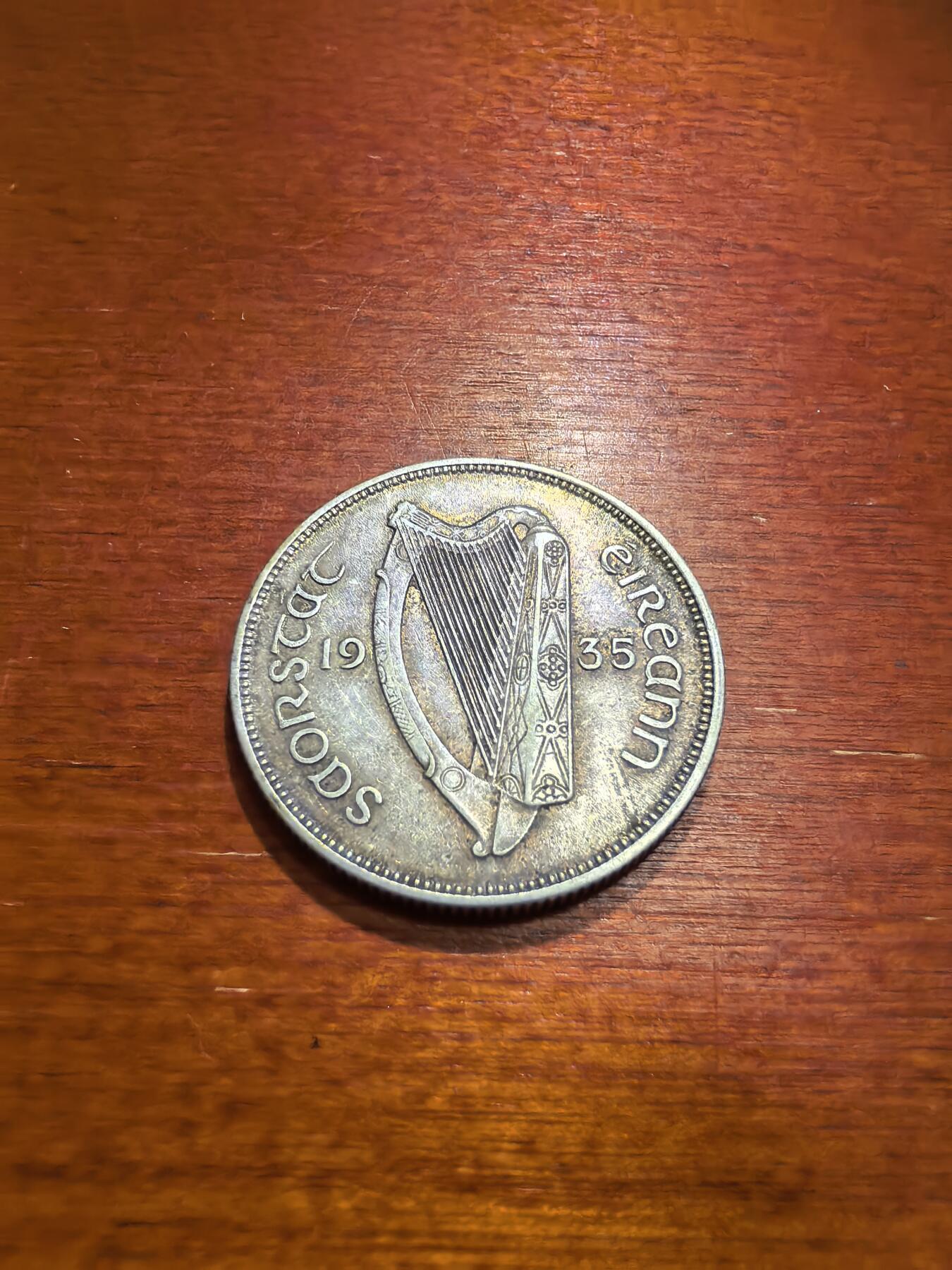 长老汇蛇年精选第五十六场拍卖 1935爱尔兰自由邦鲑鱼2先令银币，11.31克750银