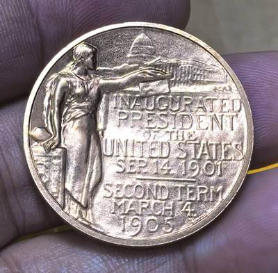 北京马甸外国币专卖第145期，外国币专场，陆续上拍，欢迎关注 美国第26任总统西奥多.罗斯福纪念章。材质为88.5%铜、6%锌、3.5%锰、2%镍，直径为26.5毫米