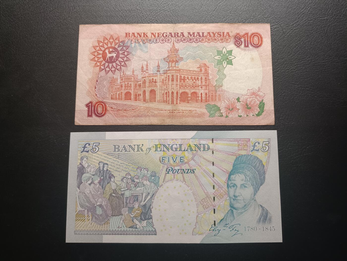 2025十月第一期（总195期），加量第一场~ 【果】世界纸币批量两张流通品相—UNC-