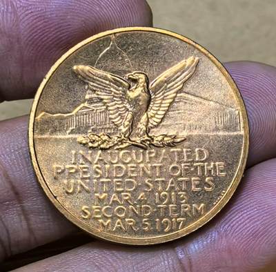 北京马甸外国币专卖第145期，外国币专场，陆续上拍，欢迎关注 美国第28任总统伍德罗.威尔逊纪念章。材质为88.5%铜、6%锌、3.5%锰、2%镍，直径为26.5毫米