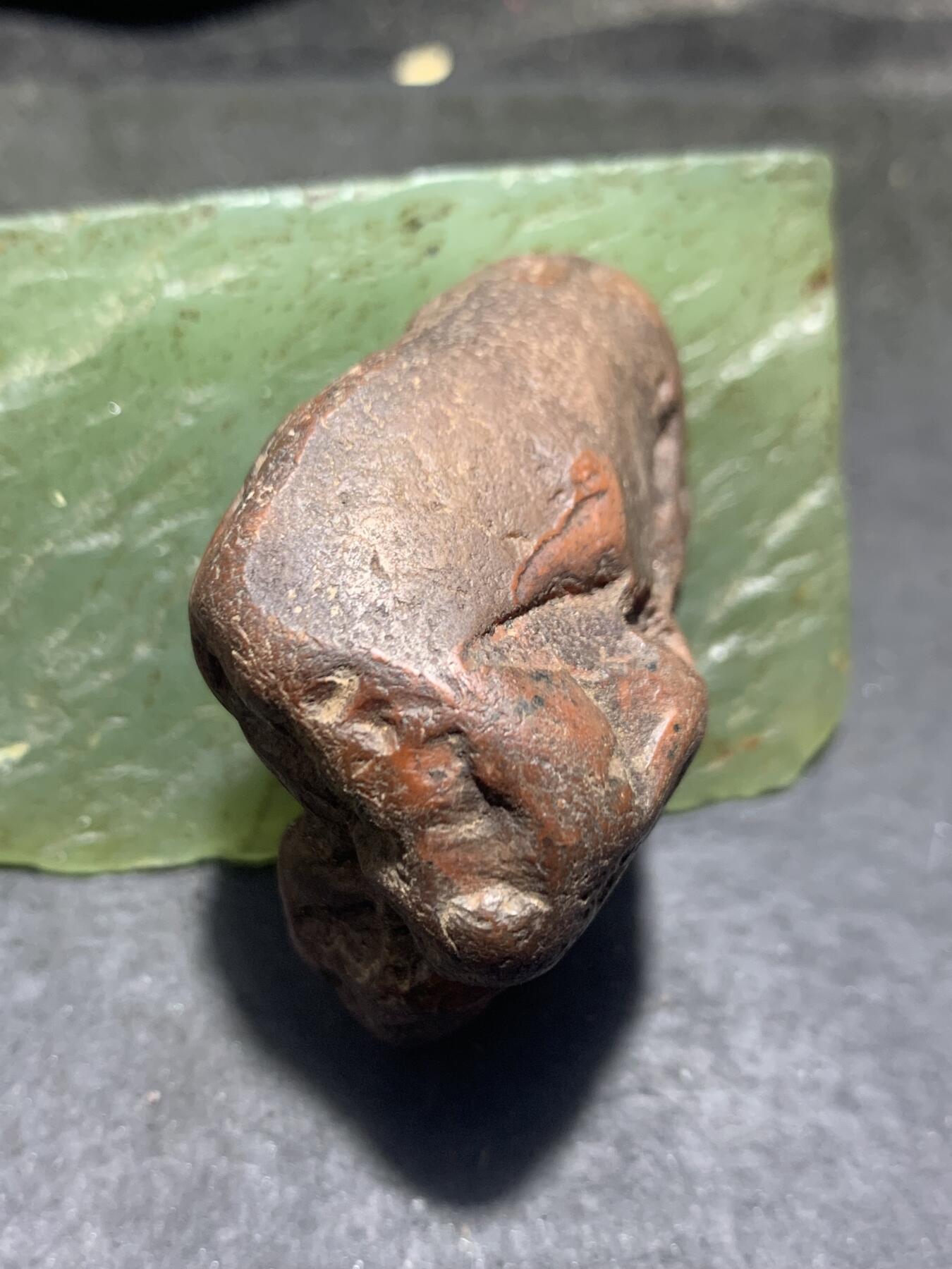精美铁皮开窗冰飘柿子红南红玛瑙原石一颗，