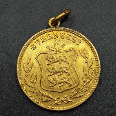 【淘币小摊】限时拍第七百五十八拍  国庆10连拍 老铜币场 外出13号发货 满百包邮可预留两周  周一统一发货  - 根西岛1893年8道布铜币镀金有环