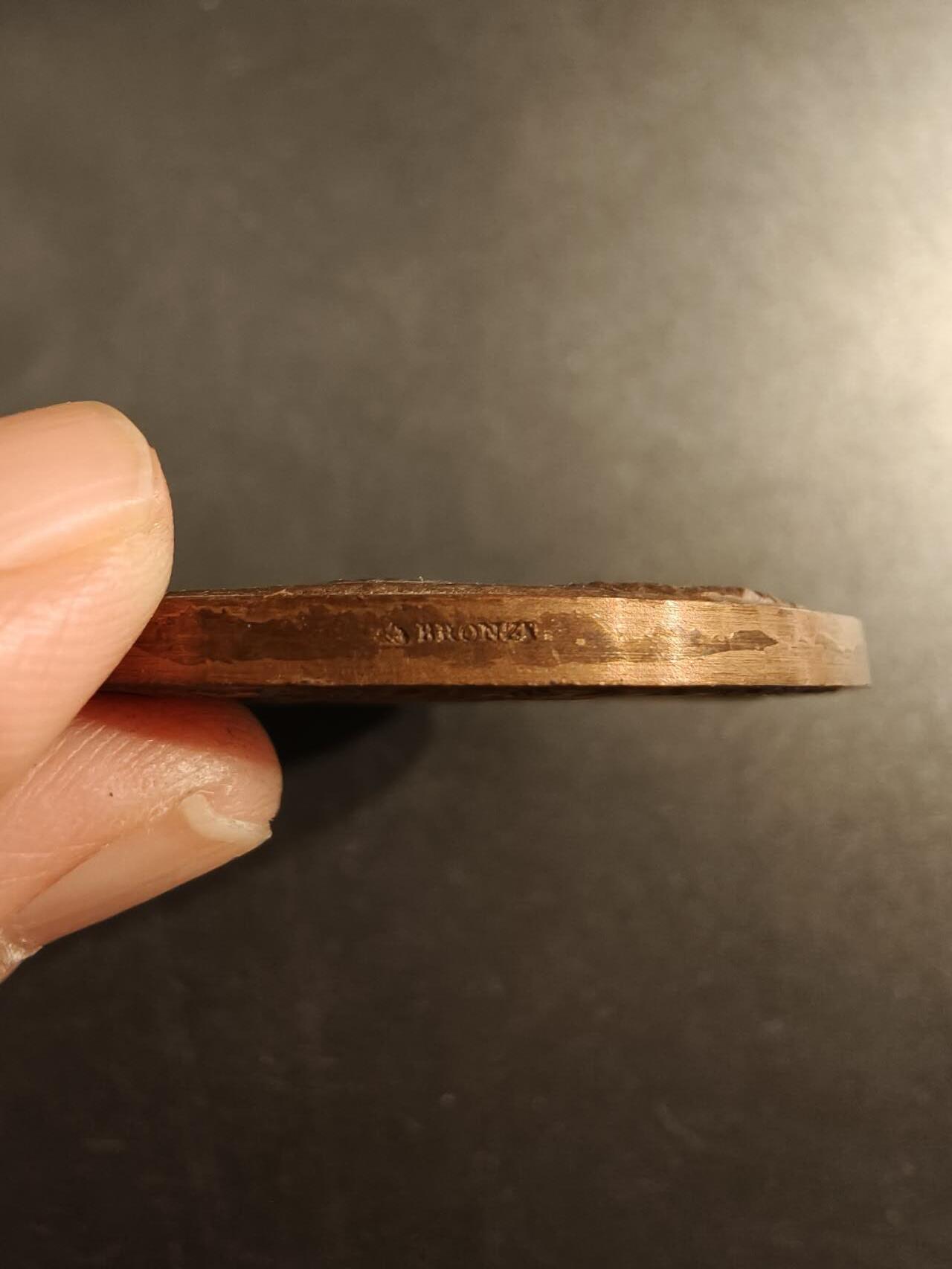 老王徽章第154期 法国农业协会农业竞赛大铜章     直径49mm    重量68.4g 