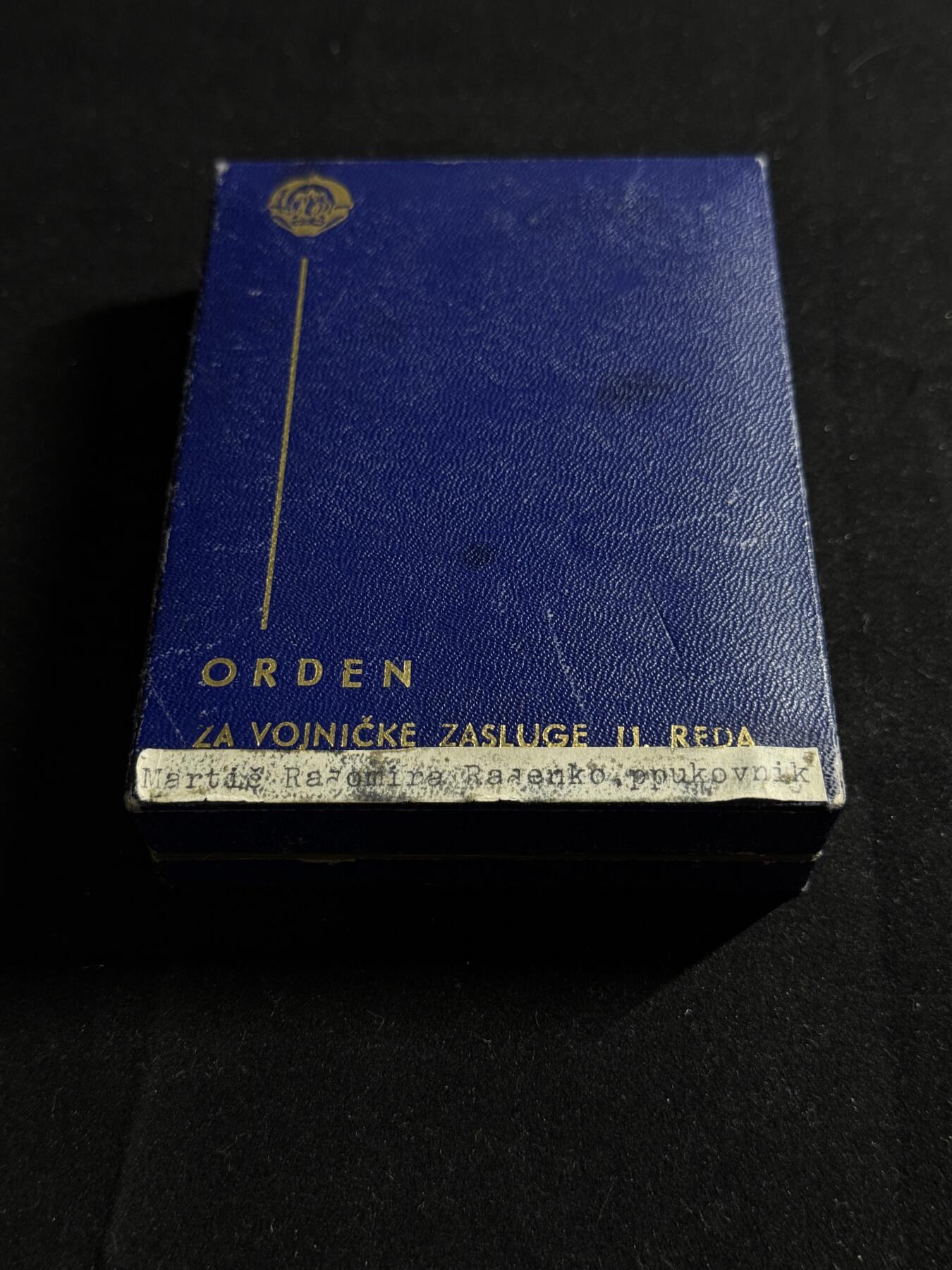 双节同庆！铭记历史！以史为鉴！戎马世界章牌大赏第106期 南斯拉夫二级军事功勋勋章，授予南斯拉夫Mertič Razomira Rašenko.ppukovnik（ 默蒂奇·拉佐米拉·拉申科）上校，带盒