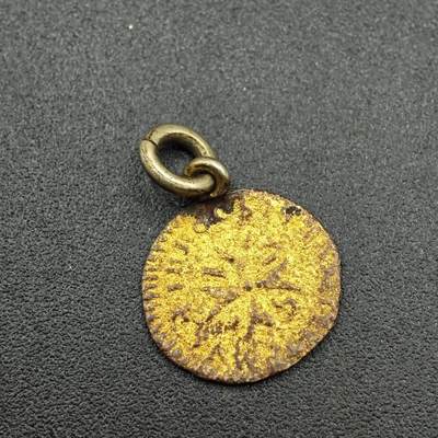 【淘币小摊】限时拍第七百五十八拍  国庆10连拍 老铜币场 外出13号发货 满百包邮可预留两周  周一统一发货  - 欧洲镀金小铜币有环