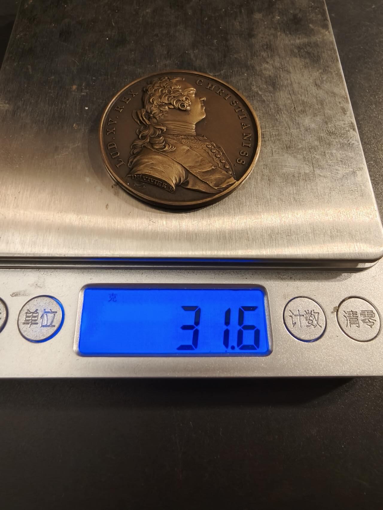 老王徽章第154期 法国路易十五世法国-瑞典结盟大铜章    直径41mm    重量31.2g  