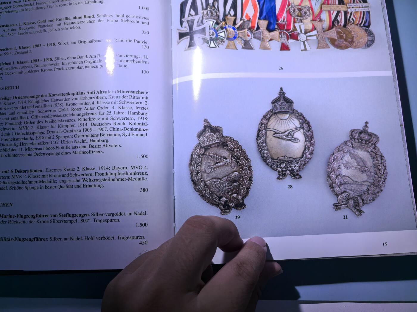 盛世勋华——号角文化勋章邮票专场拍卖第282期 德国知名拍卖行Andreas Thies 第27场勋章专场拍卖会拍卖图录 极其厚重丰富的图片 各国各时期勋章 极高价值资料 厚达480页硬皮