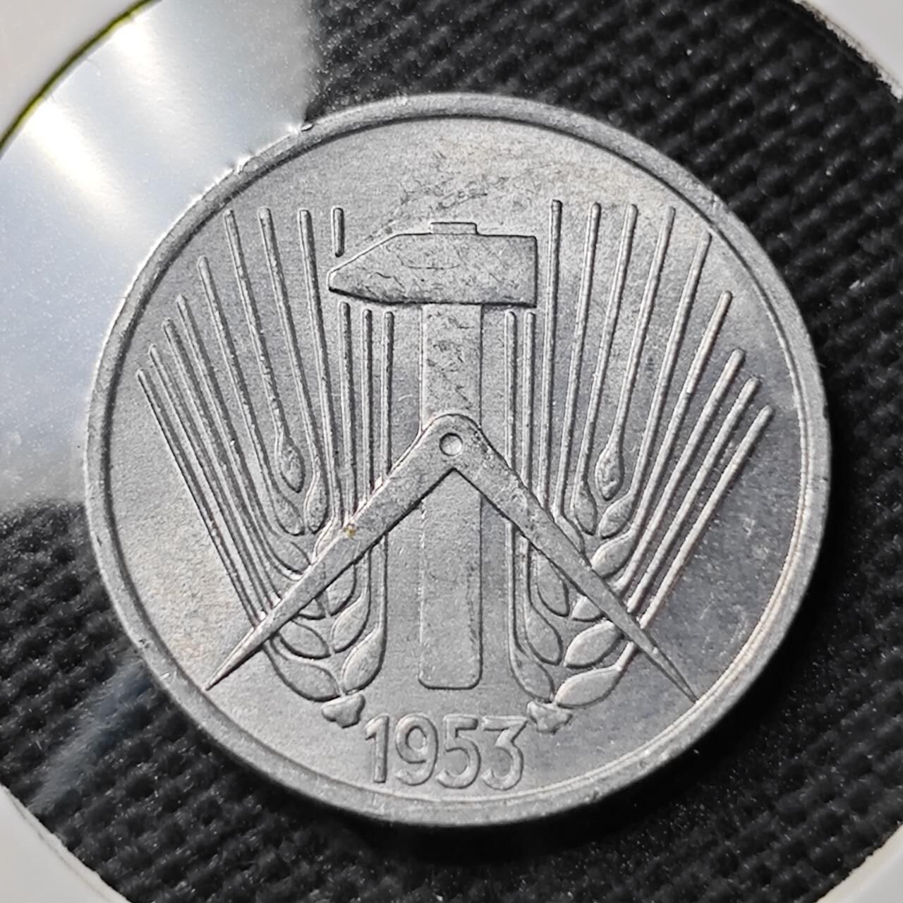 KK钱币收藏小铺 第354场 2月预留时间 周末发货  1953东德5芬尼 好品