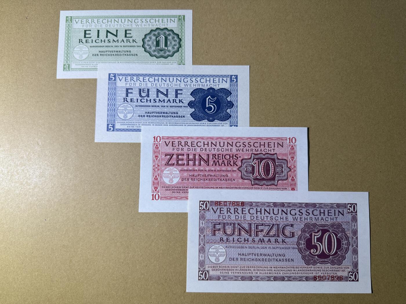 《艾美收藏》第214期-10.7周二国庆外币超白金场 德国1、5、10、50马克4张 UNC 1944年 德国国防军帝国马克