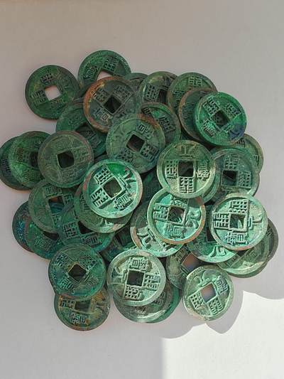 开元通宝，精品直边美锈未流通，字口干净 ，62枚，赠品4枚 - 开元通宝，精品直边美锈未流通，字口干净 ，62枚，赠品4枚