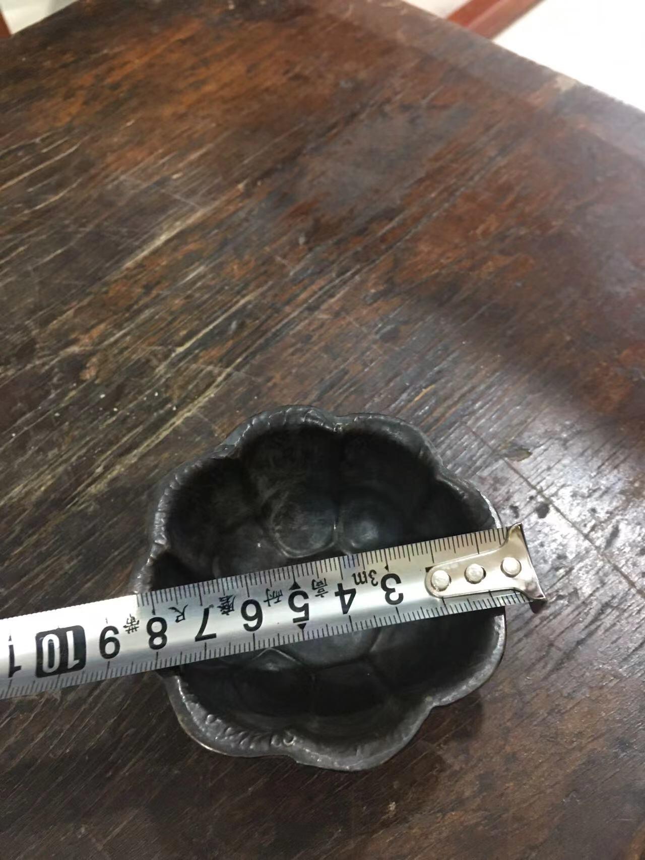 老银碗，纹饰漂亮，完整，造型漂亮，包浆自然，见图示