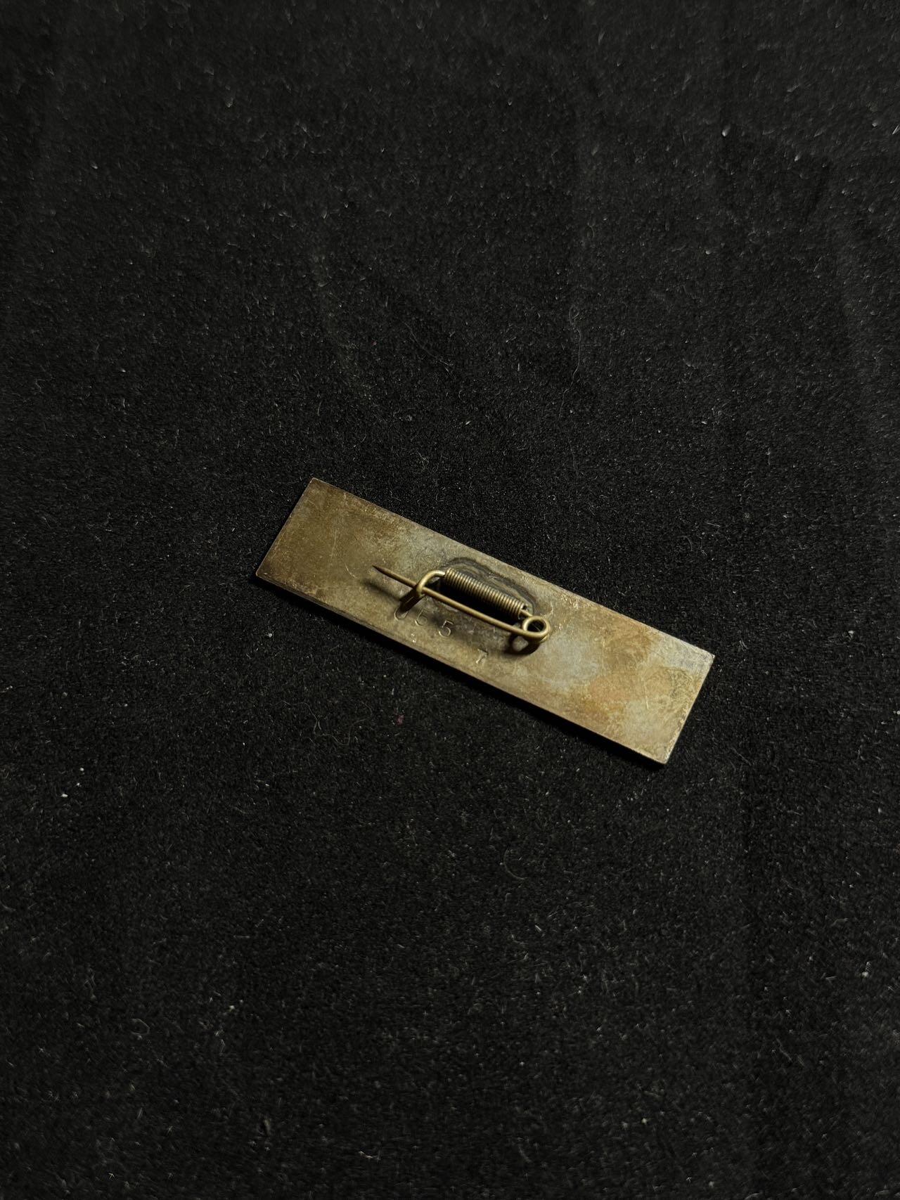 双节同庆！铭记历史！以史为鉴！戎马世界章牌大赏第106期 朝鲜战争停战代表团证章，复刻