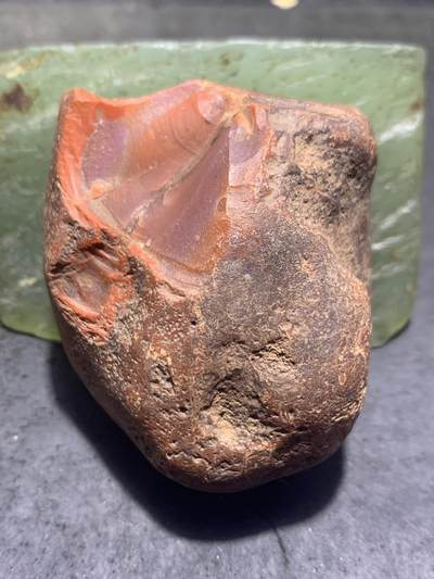 精美红皮开窗冻料千层纹南红玛瑙原石一颗 - 精美红皮开窗冻料千层纹南红玛瑙原石一颗
