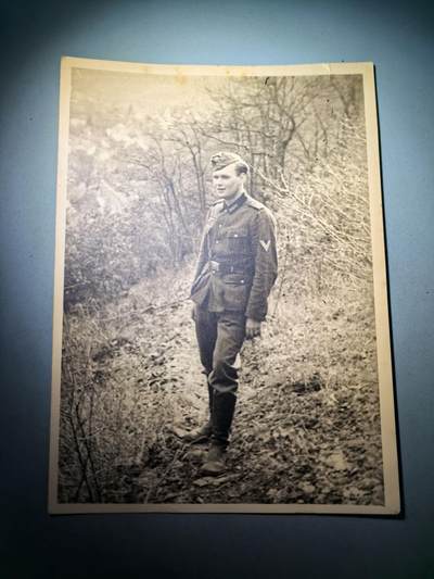 盛世勋华——号角文化勋章邮票专场拍卖第282期 - 德国（1939）陆军士兵照片 着野战服