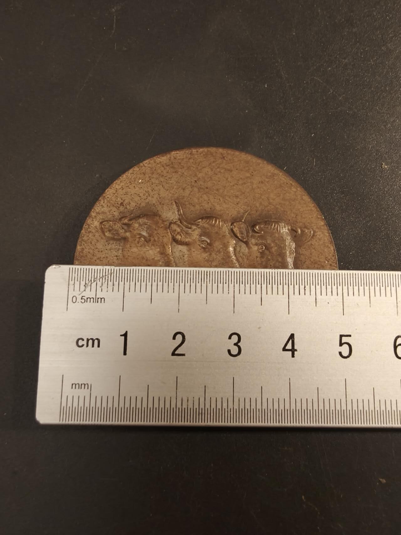 老王徽章第154期  法国养殖业协会大铜章 直径50mm 重量66.3g
