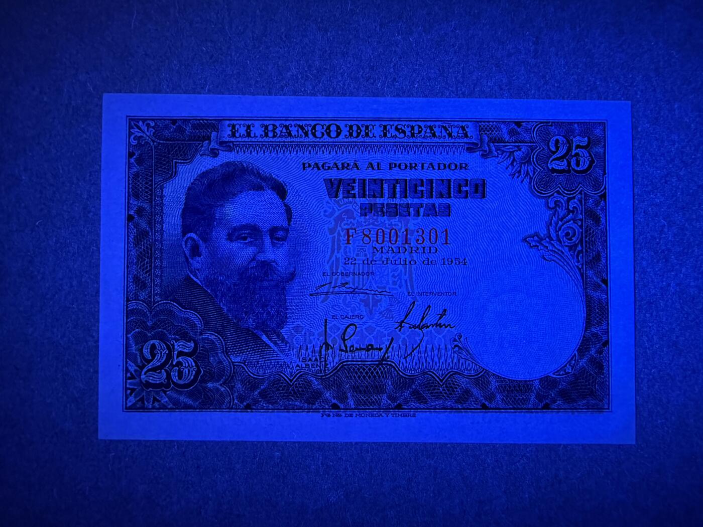 《艾美收藏》第214期-10.7周二国庆外币超白金场 西班牙25比塞塔 UNC 1954年 西班牙作曲家阿尔贝尼斯 无47