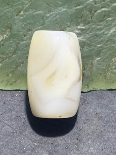 精美高玉化荔枝冻玛瑙桶珠一颗， - 精美高玉化荔枝冻玛瑙桶珠一颗，