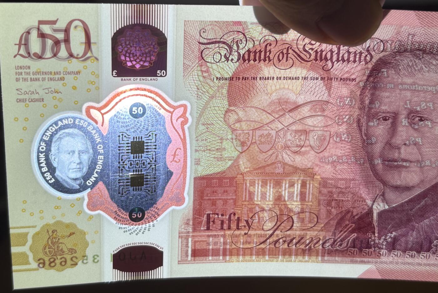 【丑猫1012】周日晚6点半 英国查50unc(首发AJ01352686)