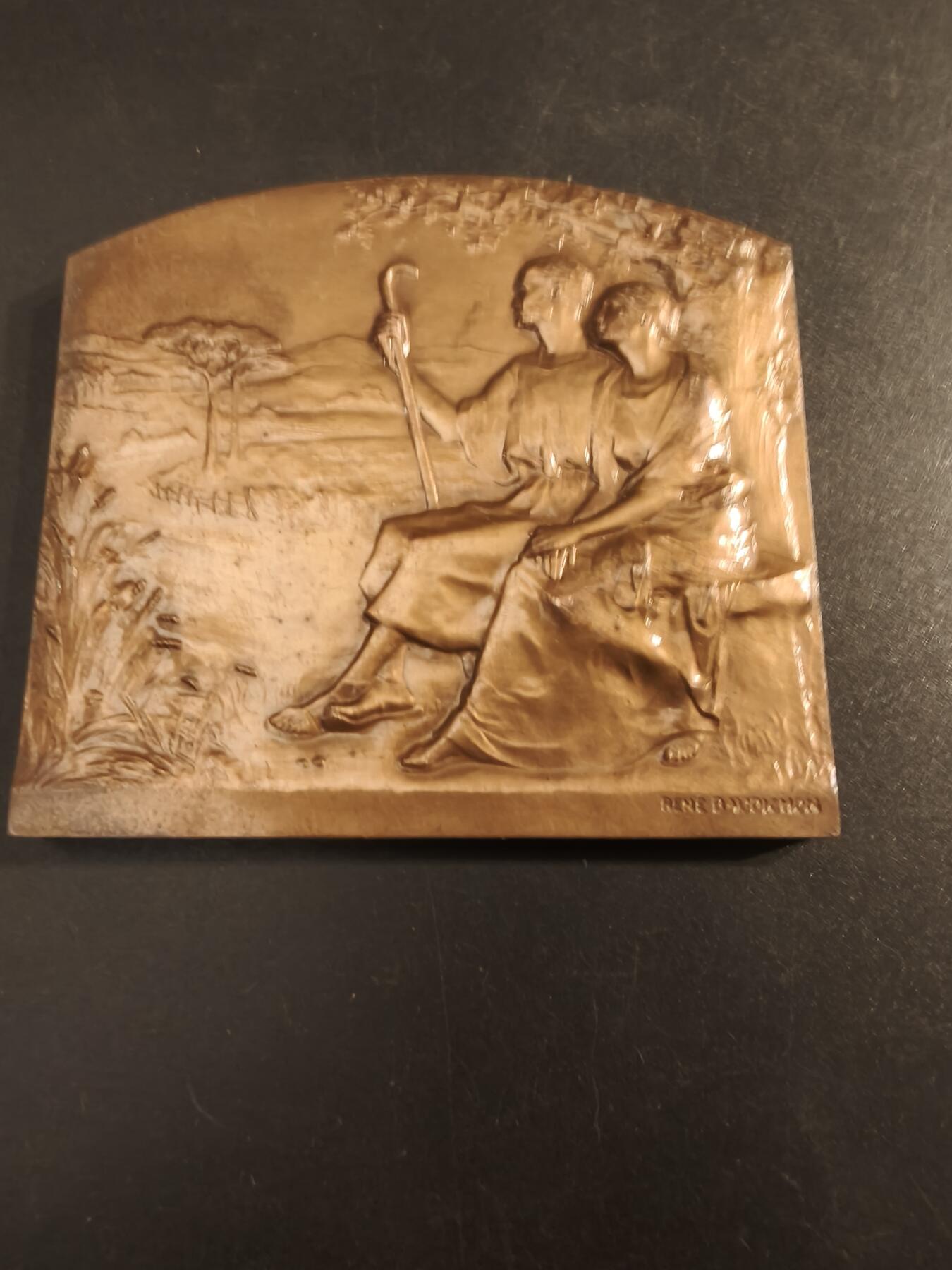 老王徽章第154期  法国婚姻纪念方形大铜章    大尺寸70×62mm.   重量187g