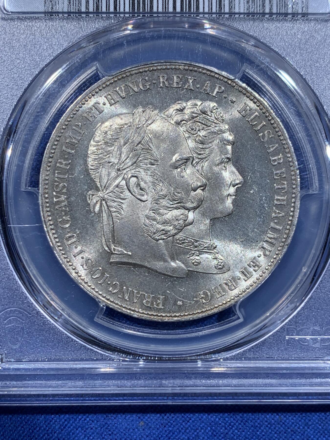 《竞宝斋》第425场 周日，周一  2场连拍 （全场包邮） PCGS MS65 奥地利1879年弗朗茨一世与茜茜公主银婚纪念2古尔登 丝绸底板 PL质感霜感十足 转光丝滑 高分难得
