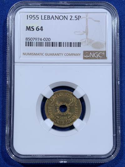 《竞宝斋》第425场 周日，周一  2场连拍 （全场包邮） - NGC MS64 黎巴嫩1955年2.5皮阿斯特中孔黄铜币