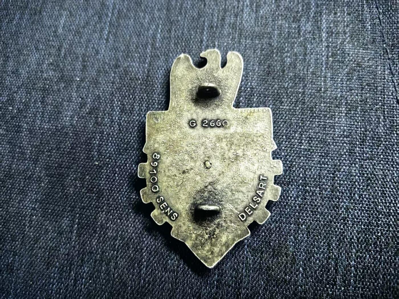 罗岚⭐爱藏⭐精品国庆假期专拍-分享拍场赚佣金 羅馬尼亞人民共和國「第2裝甲師」（2 RCS）琺瑯質證章