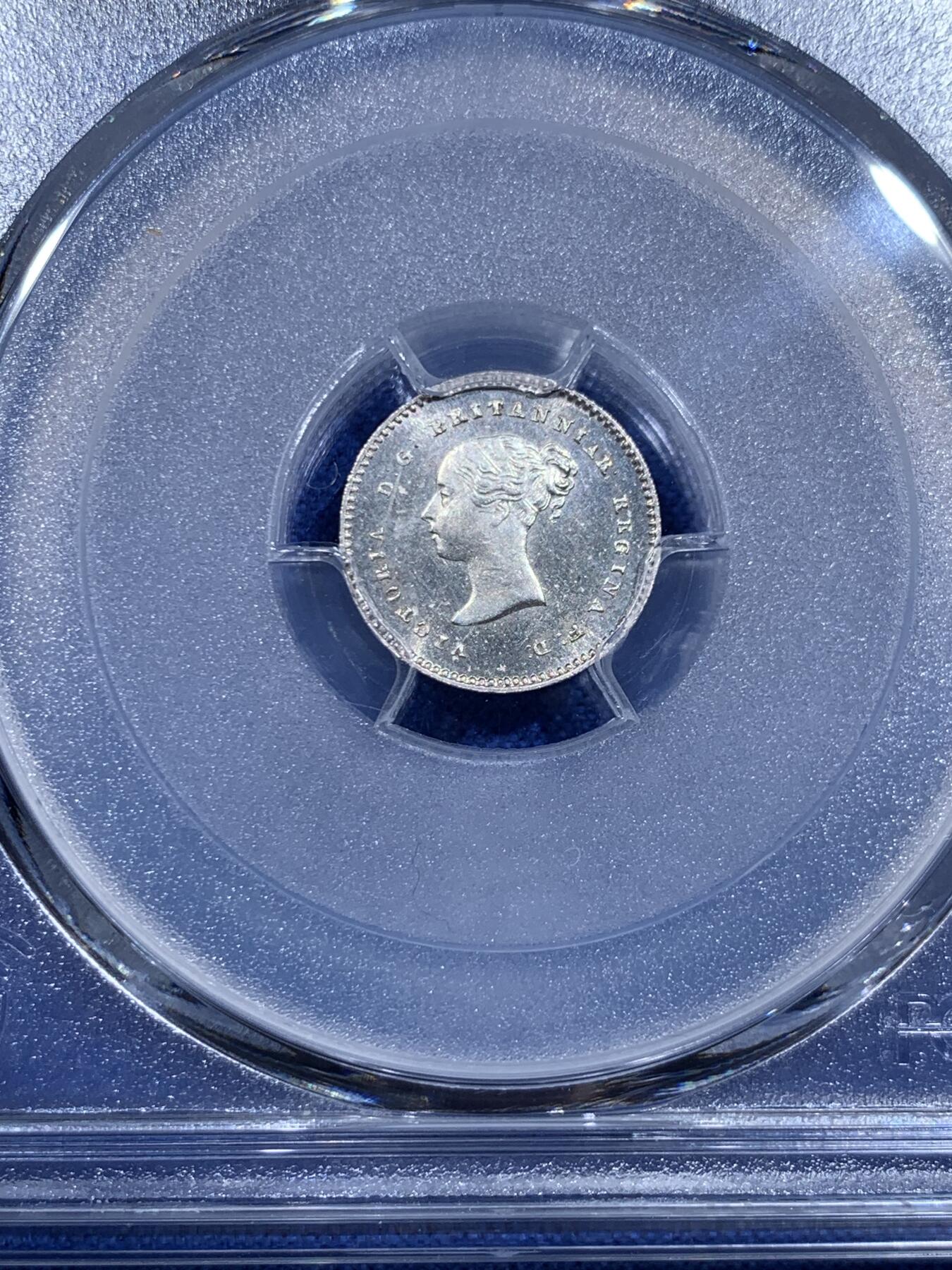 《竞宝斋》第425场 周日，周一  2场连拍 （全场包邮） 四枚一组 PCGS PL UNC-64 英国1875小维濯足币，原光状态，打制犀利，可惜一枚没给分，非常少的品种。细节见图