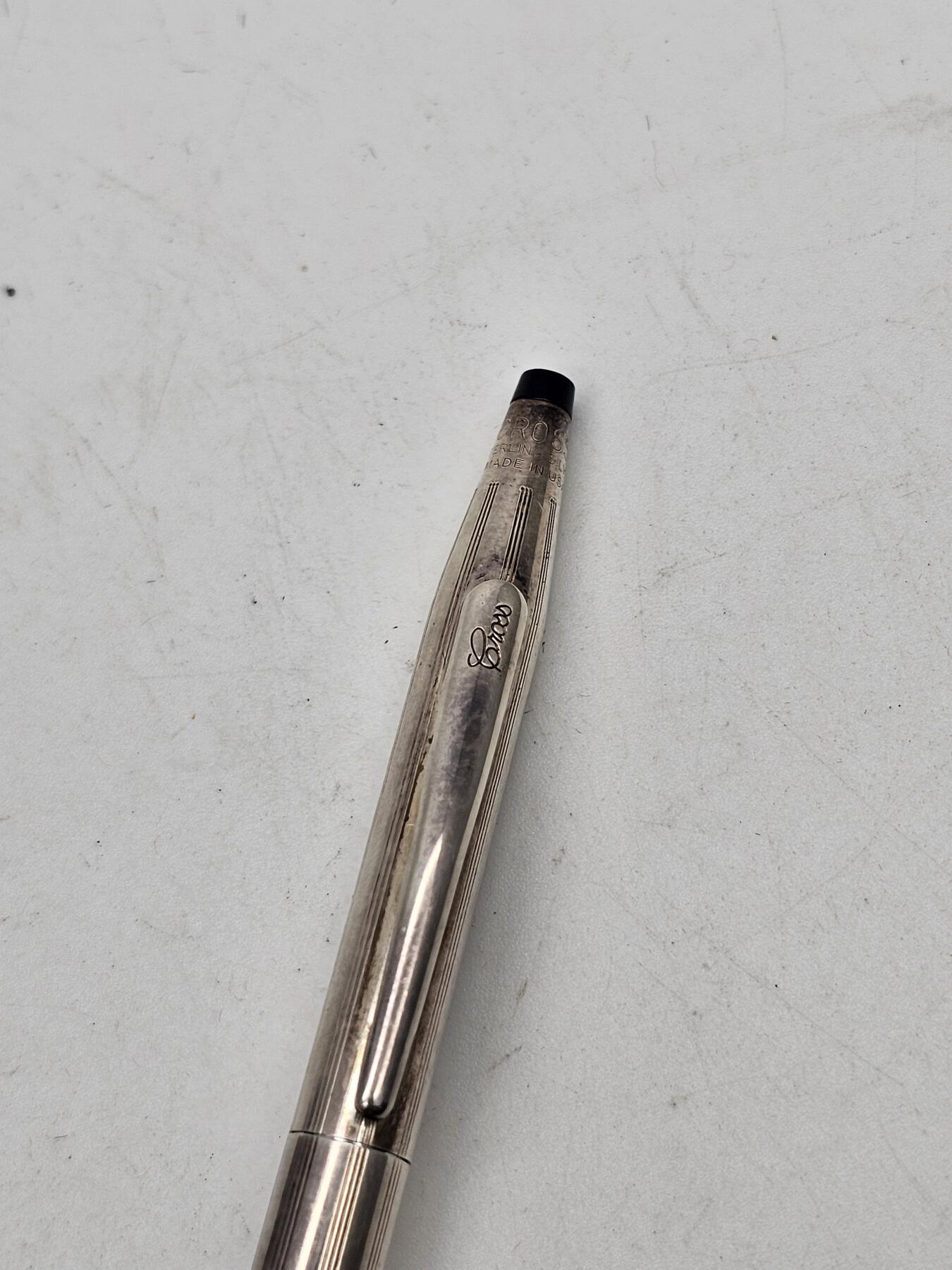 CROSS高仕自动笔 美产正品 古董银质自动铅笔纯银笔杆 经典款式 旋转出芯 功能正常 适合日常书写或收藏，成色如图 有正常氧化痕迹 具体细节见图