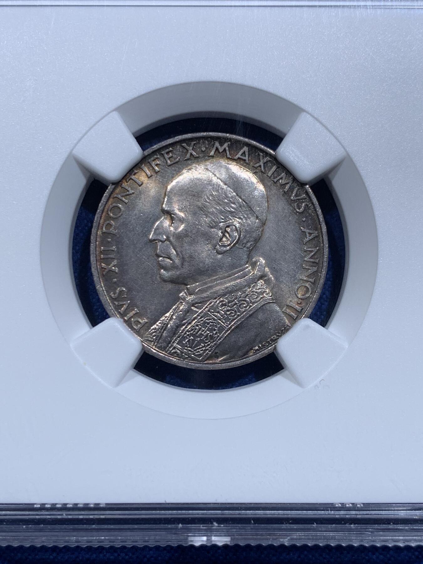 《竞宝斋》第425场 周日，周一  2场连拍 （全场包邮） NGC MS63 梵蒂冈 1940年 庇护十二世教皇像 5里拉 银币