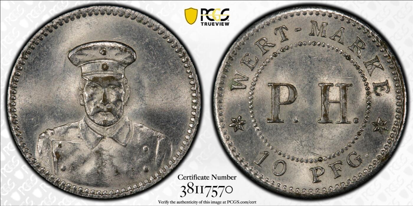 《竞宝斋》第425场 周日，周一  2场连拍 （全场包邮） PCGS MS63 德占青岛1914年10芬尼代用币，冠军分，稀少品种，底板丝滑，状态极佳，一步到位品相，被pcgs官网作为该品种的广告币之一。细节见图，盒子背面支撑有磕。