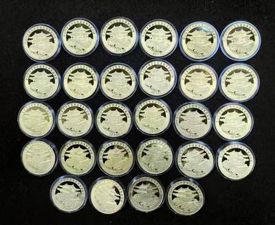 北京马甸外国币专卖第145期，外国币专场，陆续上拍，欢迎关注 2008年朝鲜发行纪念北京奥运会28个体育项目28枚大铜币大全套，其中有显著错误的币有四枚：铁人三项赛写成了三种赛，跆拳道写成了泰拳道，舤船写成舤艇，跳水的图案配了游泳项目，等等。引来众多收藏者的关注与收藏，