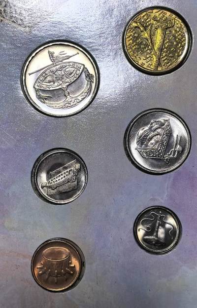 北京马甸外国币专卖第145期，外国币专场，陆续上拍，欢迎关注 1990年马来西亚官方流通币精装册 全新BU级品相 全套6枚硬币