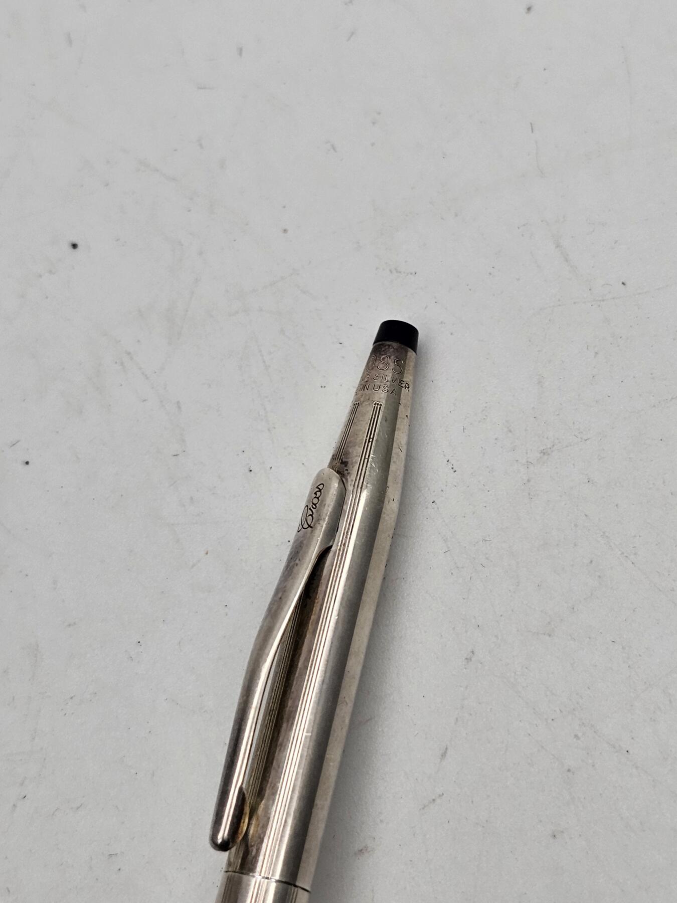 CROSS高仕自动笔 美产正品 古董银质自动铅笔纯银笔杆 经典款式 旋转出芯 功能正常 适合日常书写或收藏，成色如图 有正常氧化痕迹 具体细节见图