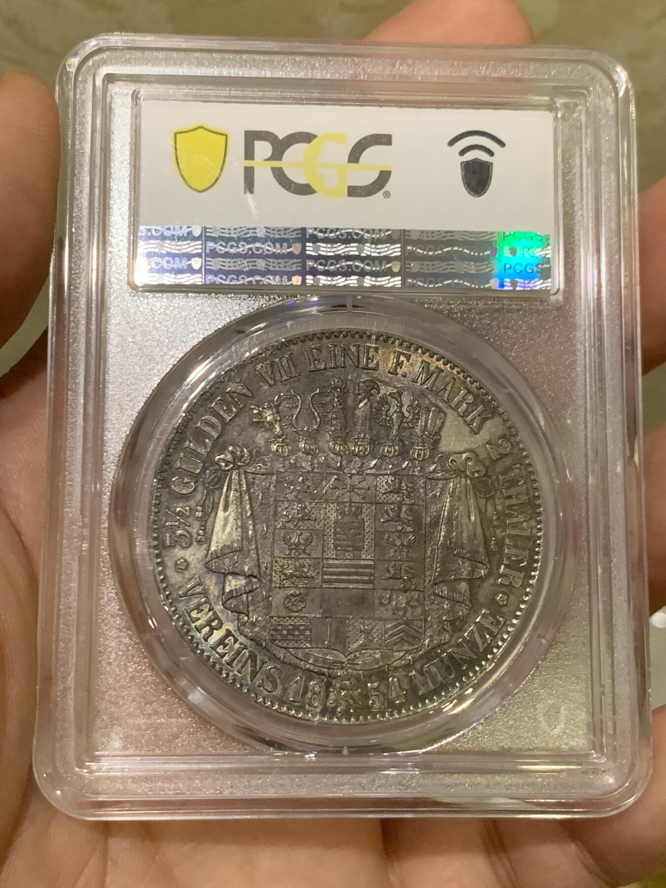 《竞宝斋》第425场 周日，周一  2场连拍 （全场包邮） PCGS MS62 德国 1854 萨克森-梅宁根1854年伯恩哈德二世 2泰勒37克多的大银币 稀少品种 细节包浆都不错 62分中的战斗机