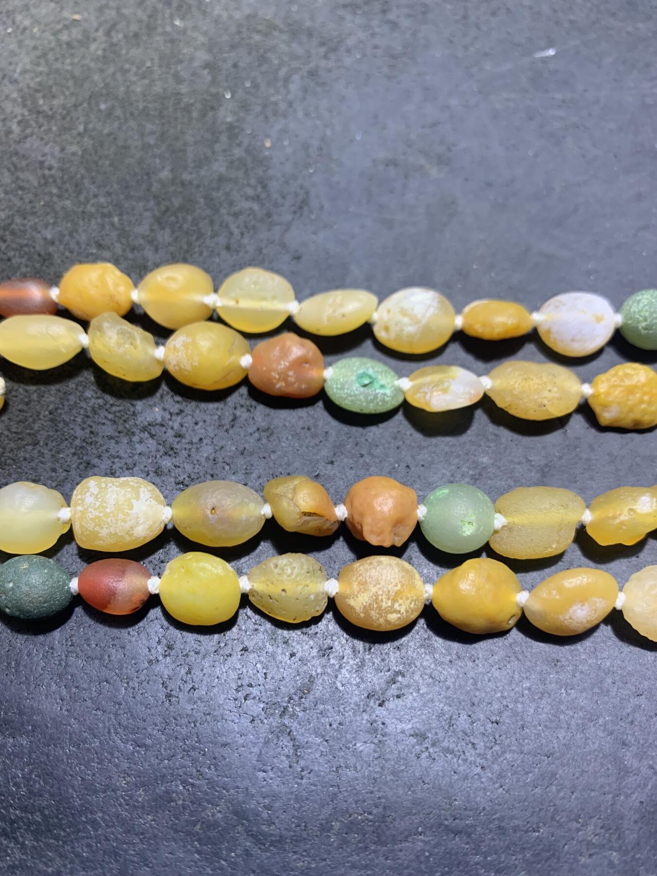 精美天然阿拉善黄色系108彩珠玛瑙项链(手串)一条，