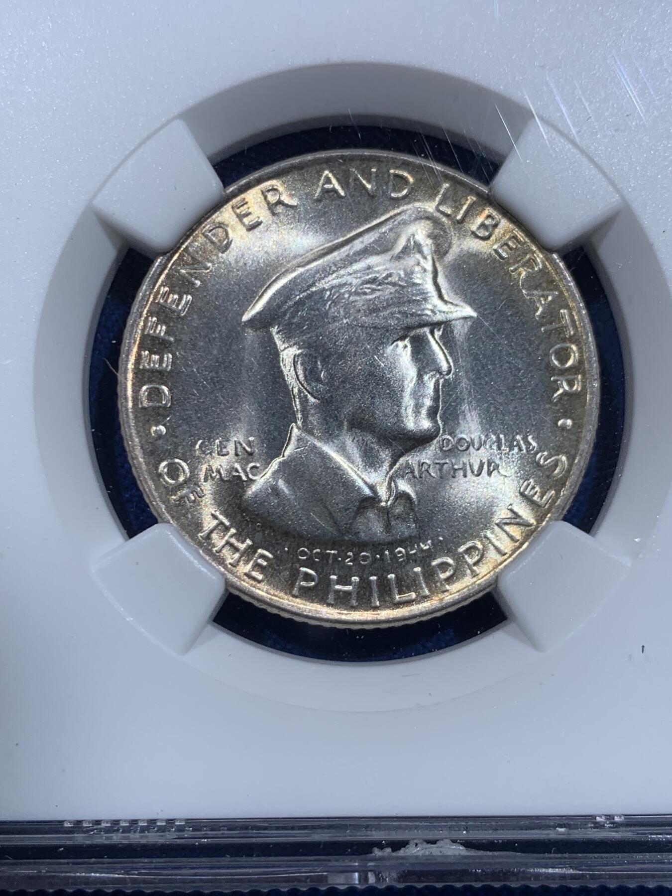 《竞宝斋》第426场 周日，周一  2场连拍 （全场包邮） 两枚一组 NGC MS65 菲律宾1947年50分/1比索银币 著名五星上将麦克阿瑟 65分高分 收藏合适！