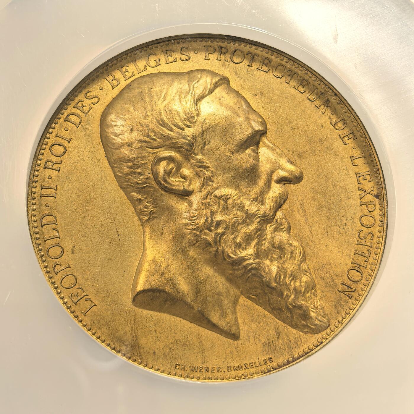 博洋堂世界钱币拍卖第142期（全场包邮） NGC MS64 全世界冠军分！1885年奥地利巴斯安特卫普国际世博会铜镀金巨大章，58mm厚重，超高浮雕，背面女神唯美恬静，温婉大气！大尺寸高分极其难得！