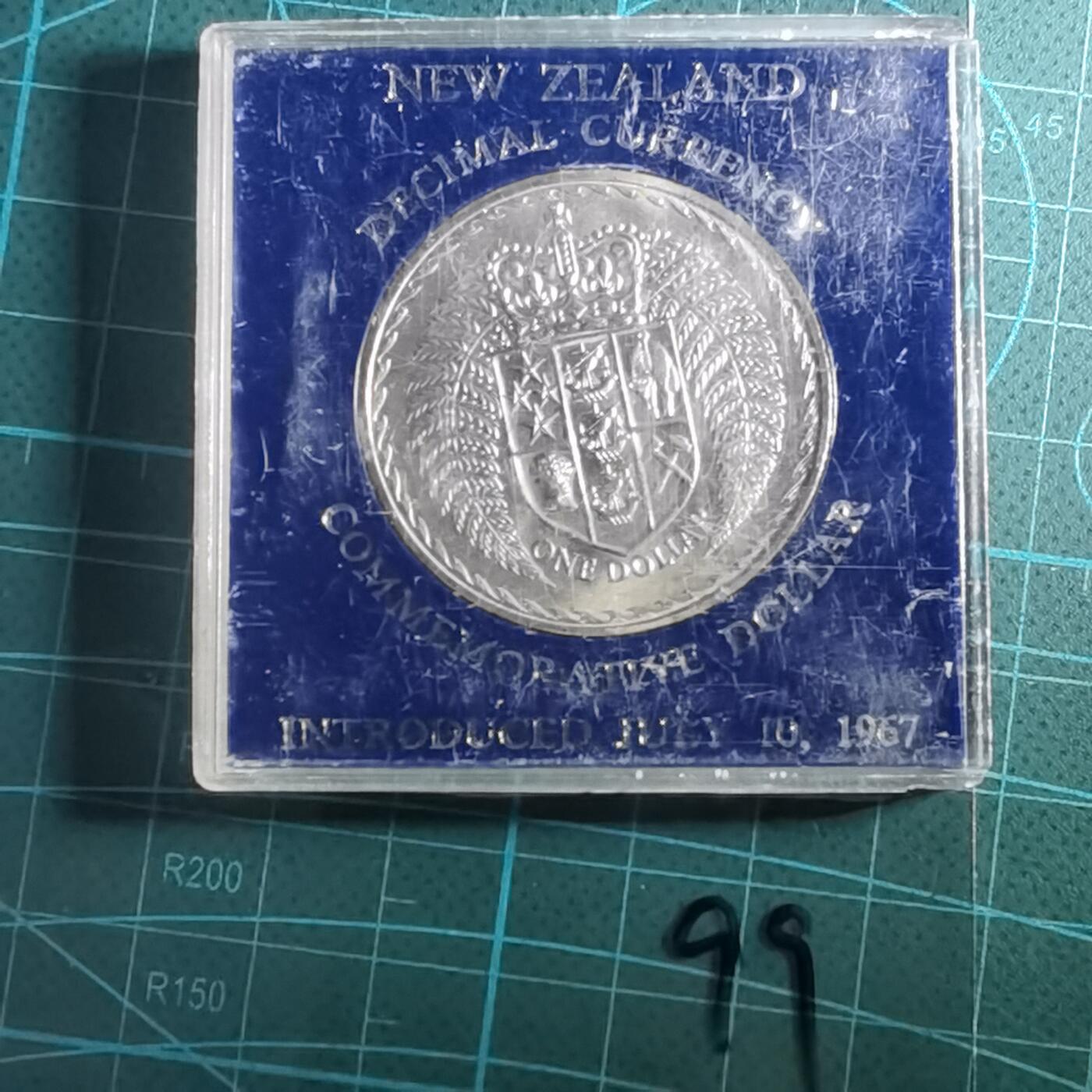 沼泽如烟--第865场 新西兰1967年一元纪念币原盒