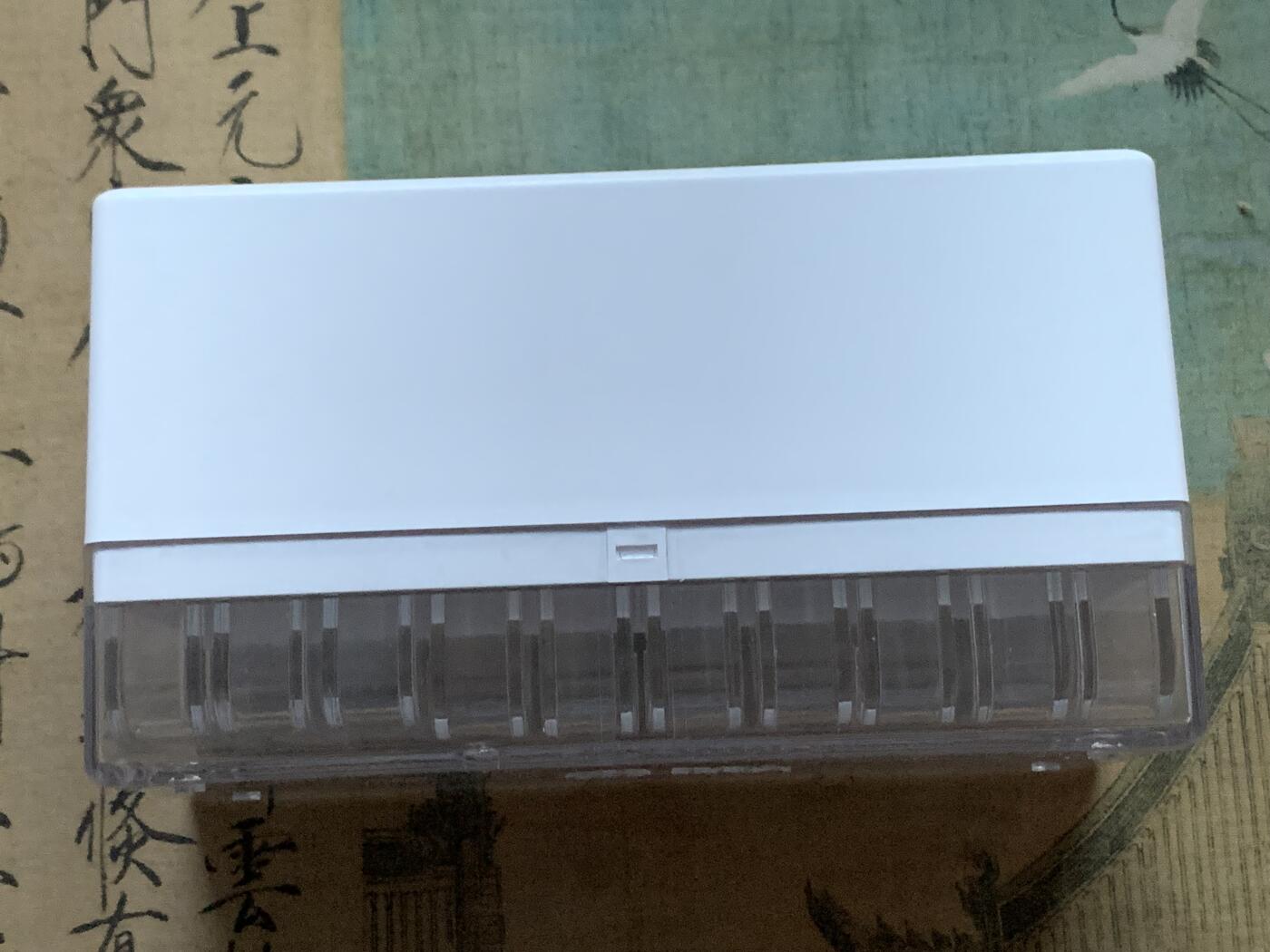 《竞宝斋》第426场 周日，周一  2场连拍 （全场包邮） 平凡人  1个收纳盒+10个保护盒(3枚可装PCGS，7枚可装NGC)有使用过